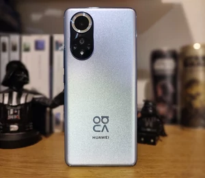 Test Huawei Nova 9 : un photophone ultra-puissant sous les 500 euros, suffisant pour pallier l'absence de Google ?